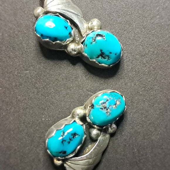 Navajo handmade Sterling/Turquoise earrings - Picture 4 of 4